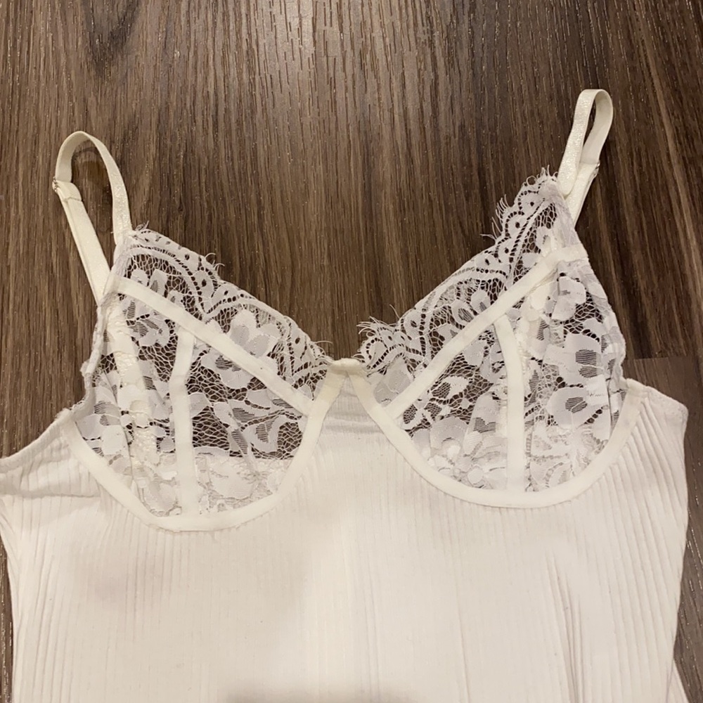 Princess Polly White Lacey Body Suite - Picture 2 of 3